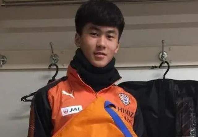 正因为如此，叶辰才要持续不断的把拍卖会举办下去。