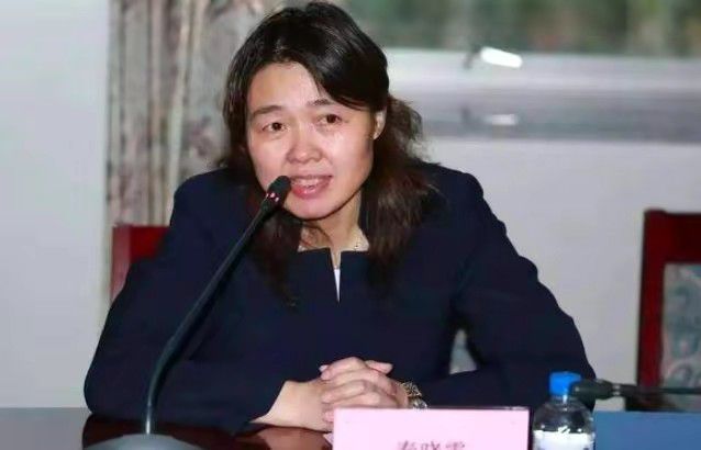影片借助一个质朴纯真的故事将观众带入男孩三贵的视角，对他懵懂青涩的爱情故事感同身受，用轻松治愈的方式、由浅入深地探讨“真爱是否存在”这个命题